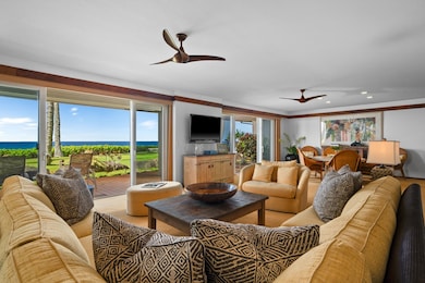 Great room with expansive lanai