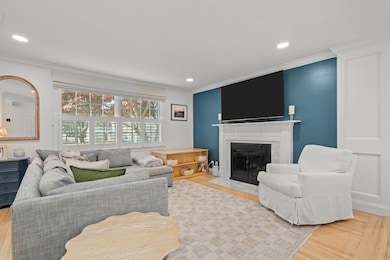 18 Laurel Rd, Norwood, MA 02062 - photo 5