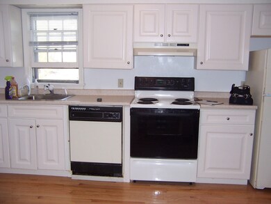 9 Hillside Ave unit 1, Marblehead, MA 01945 - photo 2