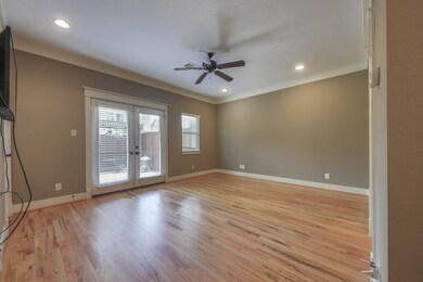 1034 Dunbar St, Houston, TX 77009 - photo 6