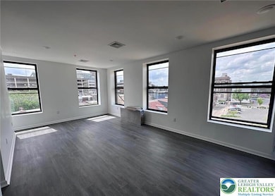 123 N Lumber St unit 2B, Allentown, PA 18102 - photo 3