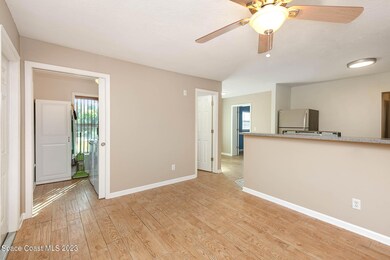 827 Kanawha Living Room2