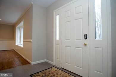 12609 Timber Grove Rd, Reisterstown, MD 21136 - photo 2
