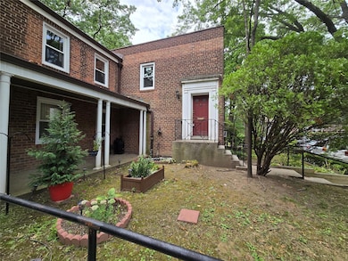 150-14 Geothals Ave unit 45F, Briarwood, NY 11435 - photo 4