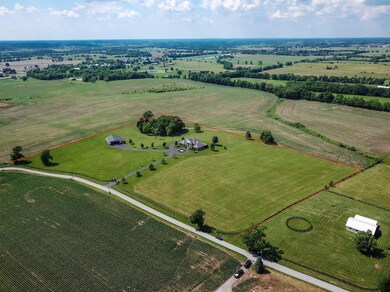 261 Dunn Ln, Harrodsburg, KY 40330 - photo 3