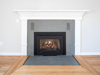 186 Olde Orchard Ln, Shelburne, VT 05482 - photo 6