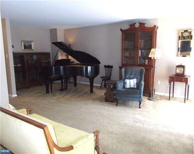 2 Forsythia Ct, Lafayette Hill, PA 19444 - photo 3