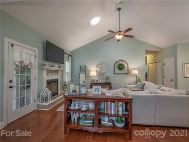 163 Oak Apple Ln, Hendersonville, NC 28792 - photo 6