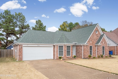 12694 Fox Run Dr, Olive Branch, MS 38654 - photo 2