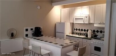 1310 Willow Branch Ave unit 24, Jacksonville, FL 32205 - photo 3