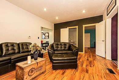 livingroom1_700