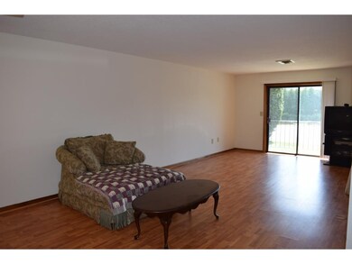 53 Blackstone Dr unit 3, Nashua, NH 03063 - photo 2