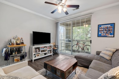 3-web-or-mls-1600 Long Grove Dr 1226 - C