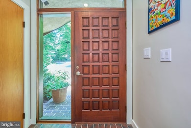 1348 Pine Tree Rd, McLean, VA 22101 - photo 2