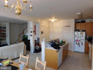 2665 Manhattan Place unit 2/302, Vienna, VA 22180 - photo 4