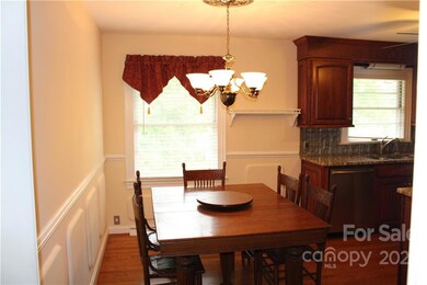 608 Dogwood Rd, Statesville, NC 28677 - photo 6