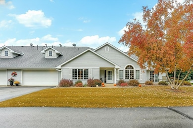 1301 Pine Pointe Curve, Saint Peter, MN 56082 - photo 2