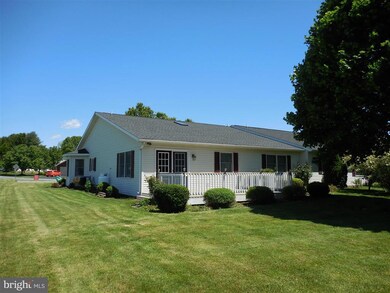2467 Mccleary Dr, Chambersburg, PA 17201 - photo 2