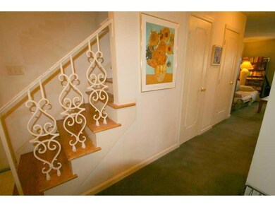 8512 Canterbury Square E, Indianapolis, IN 46260 - photo 7