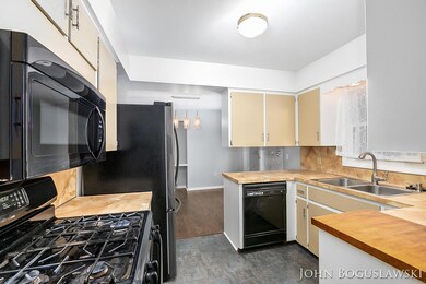 1498 Cloverly Ct NW, Grand Rapids, MI 49544 - photo 6