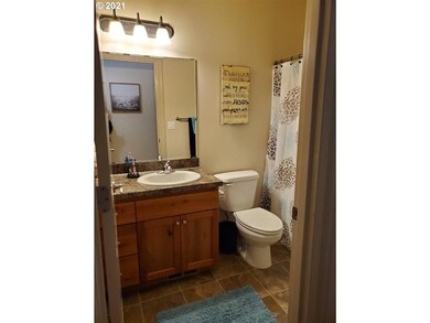 747 Burghardt Dr, Molalla, OR 97038 - photo 6