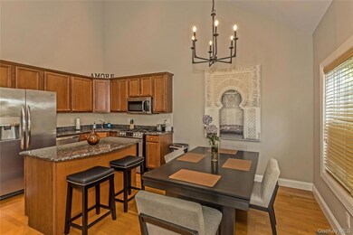 112 Maya Cir, Central Islip, NY 11722 - photo 5