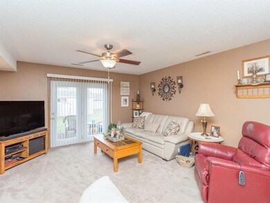 1200 Daleview Dr unit 2, Marion, IA 52302 - photo 5