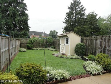 11748 Trophy Ct, Germantown, MD 20876 - photo 2