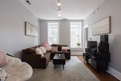 1148 W Addison St unit 2, Chicago, IL 60613 - photo 2