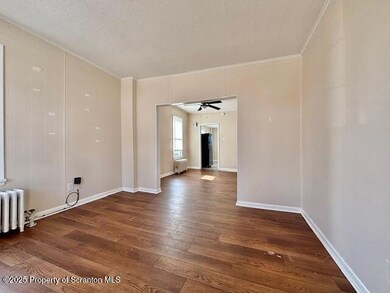 102-1/2 Searle St, Pittston, PA 18640 - photo 4