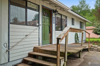 403 Leber St NE, Orting, WA 98360 - photo 2