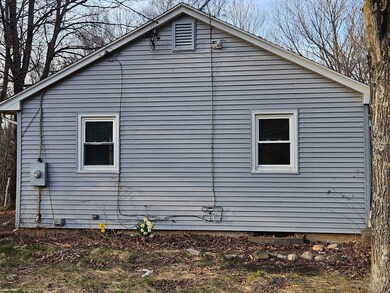 8 Curtis Rd, Southwick, MA 01077 - photo 3