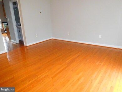 571 Garrett a Morgan Blvd, Hyattsville, MD 20785 - photo 3
