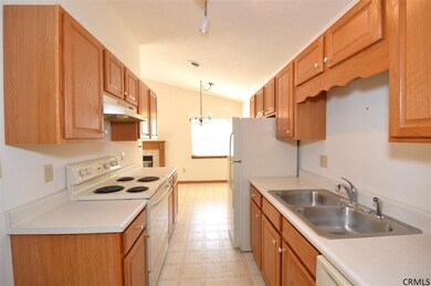 606 Cambridge Manor Dr, Schenectady, NY 12302 - photo 7