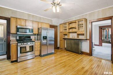 1943 W 15th St, Davenport, IA 52804 - photo 6