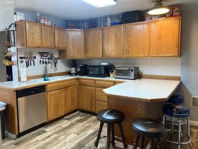 213 NW 4th Ave, John Day, OR 97845 - photo 3