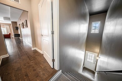 5610 Arbor Chase Dr, Ann Arbor, MI 48103 - photo 7