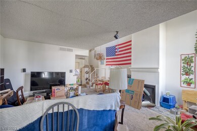 Cozy Fireplace to enjoy*View to the Dining Room Ar