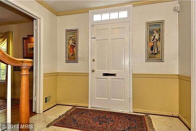 9028 Charles Augustine Dr, Alexandria, VA 22308 - photo 3