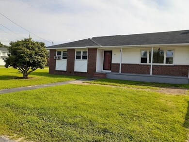 105 Bradley Ave, Methuen, MA 01844 - photo 2