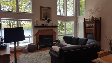 203 Mountain Lake Dr, Dingmans Ferry, PA 18328 - photo 5