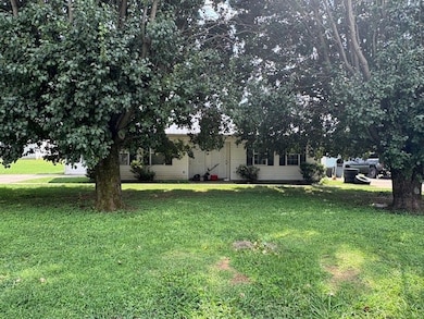 1011 Cumberland St unit 1013, Decherd, TN 37324 - photo 3