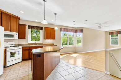 6030 Woodcrest Ct Holland-12
