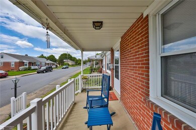 9 W Greenleaf St, Emmaus, PA 18049 - photo 5