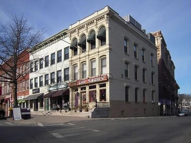 135B Main St unit 2, Northampton, MA 01060 - photo 2