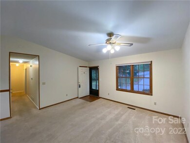 307 Westforest Ln, Asheville, NC 28806 - photo 5