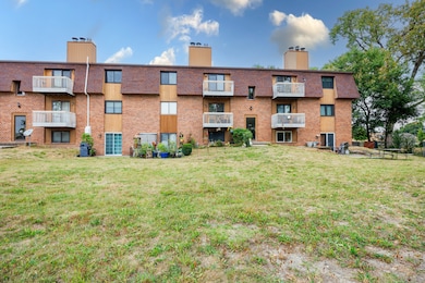 1010 Arlene Ct unit 15, Bloomington, IL 61701 - photo 5