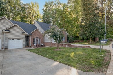 1508 Forest Park Dr unit 1508, Statesville, NC 28677 - photo 3