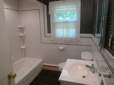 297 Roosevelt Ave, Springfield, MA 01118 - photo 7