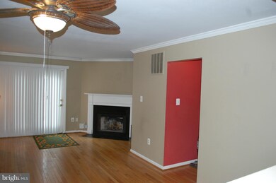 12813 Mill Brook Ct, Woodbridge, VA 22192 - photo 5